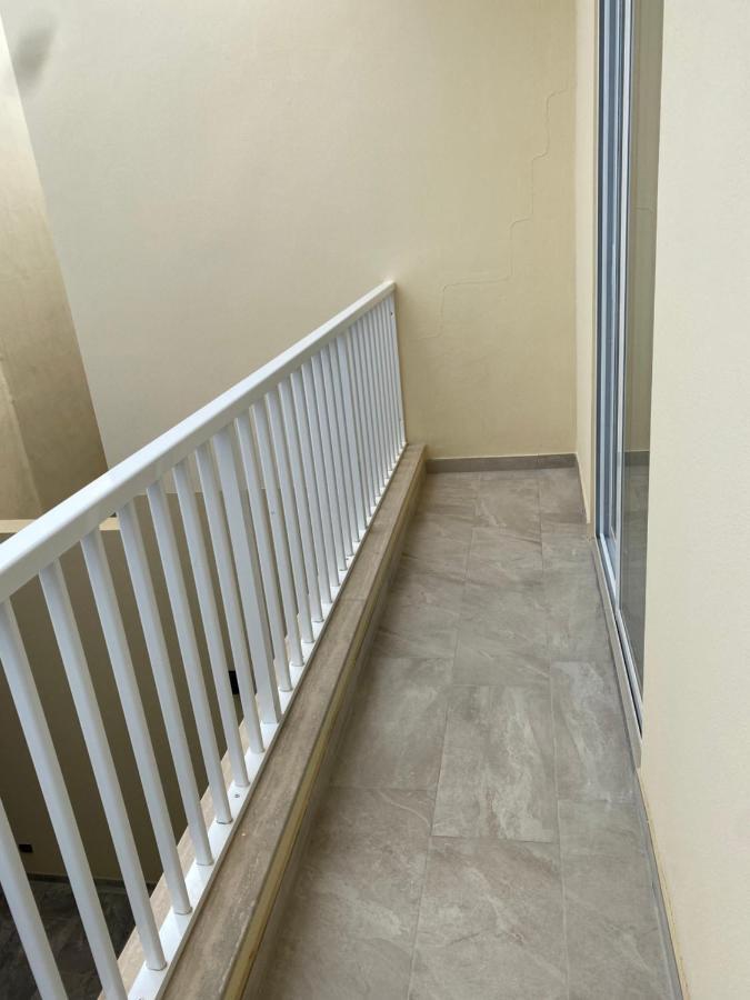 New 3 Bedroom Apartment Close To Airport Zurrieq Eksteriør bilde