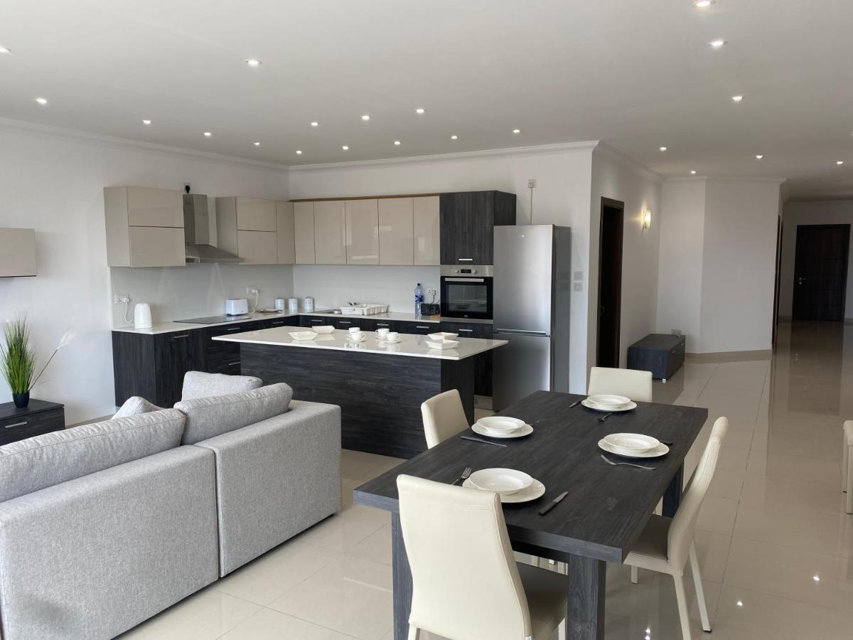 New 3 Bedroom Apartment Close To Airport Zurrieq Eksteriør bilde