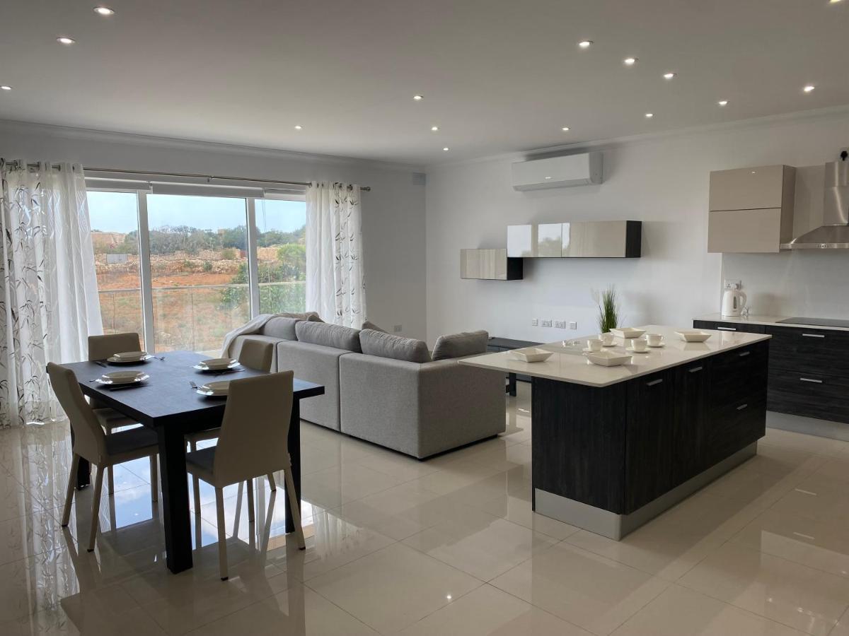 New 3 Bedroom Apartment Close To Airport Zurrieq Eksteriør bilde